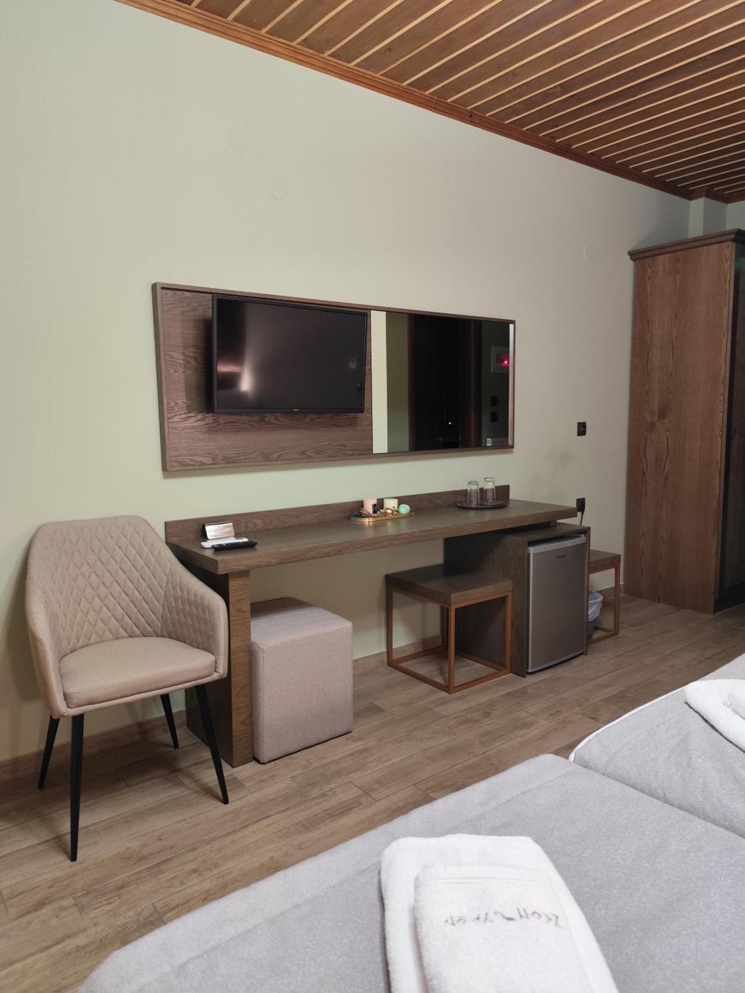 Ζέον Ύδωρ Otel Órma Dış mekan fotoğraf